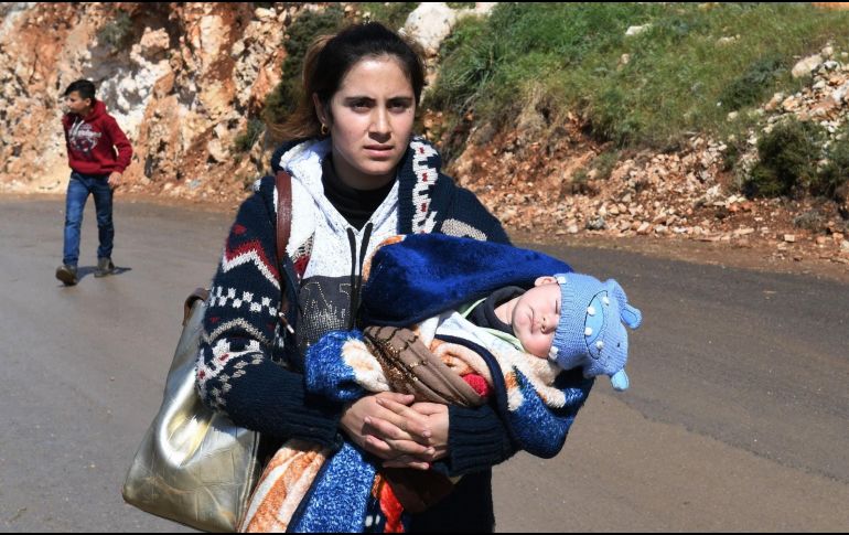 El Observatorio Sirio de Derechos Humanos señala que la ofensiva turca ha obligado a 35 mil personas a huir de la ciudad de Afrín, en el noroeste de Siria. AFP / G. Ourfalian