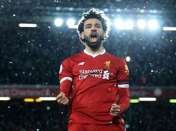 Con sus cuatro anotaciones, Salah alcanza los 28 tantos y se pone al frente de la clasificación de la Liga, superando por cuatro al delantero del Tottenham, Harry Kane. AFP / L. Parnaby