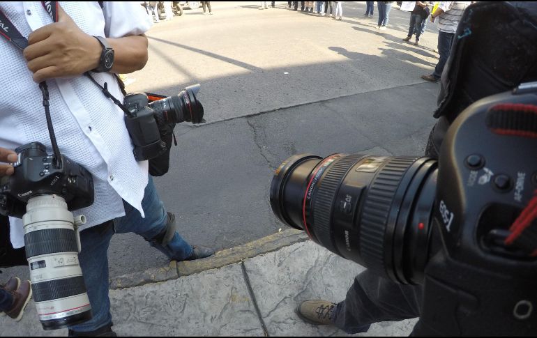 PEN México detalló que un grupo de hombres encapuchados a bordo de un auto, interrogó a los reporteros, les pidió identificaciones y los amenazó con armas largas. EL INFORMADOR/ ARCHIVO