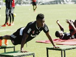 Clifford Aboagye. Los rojinegros buscarán esta tarde sacudirse el fantasma del descenso cuando enfrenten a los Tiburones. EL INFORMADOR/M. Vargas