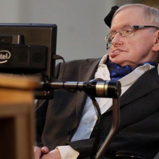 Stephen Hawking completó antes de morir un método para detectar universos paralelos