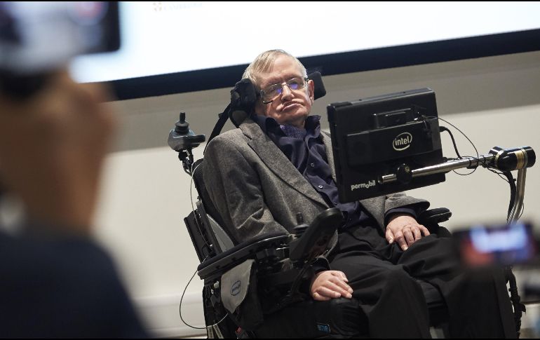 El decano de Westminster, el reverendo John Hall, anunció que ''es enteramente adecuado que los restos del Profesor Stephen Hawking se entierren en la Abadía cerca de distinguidos colegas científicos''. AFP / ARCHIVO