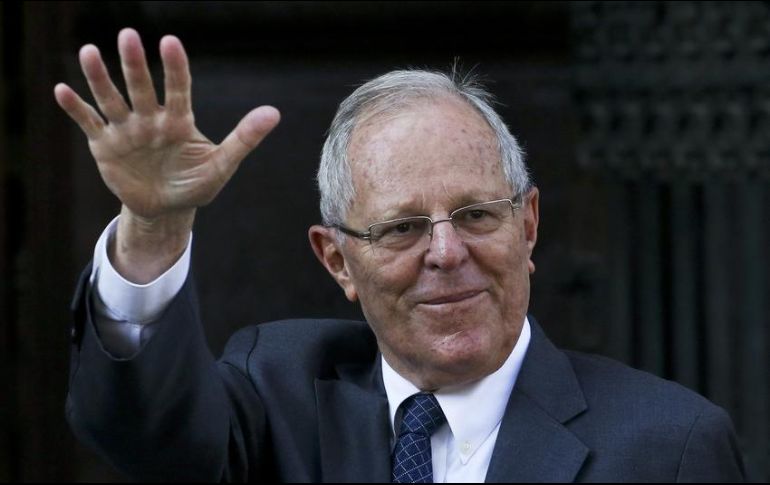 Un partido de oposición difundió videos donde se ofrecen recompensas a legisladores a cambio de votar contra la destitución de Kuczynski. AP / ARCHIVO