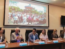 André Marx Miranda (centro) encabezó ayer el anuncio de los eventos por la celebración del Día Mundial de la Activación Física en Jalisco. EL INFORMADOR/F. Romero