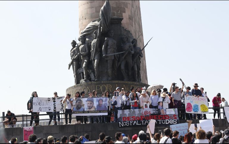 Familiares, compañeros y amigos de los tres jóvenes desaparecidos claman por su regreso. EL INFORMADOR / G. Gallo