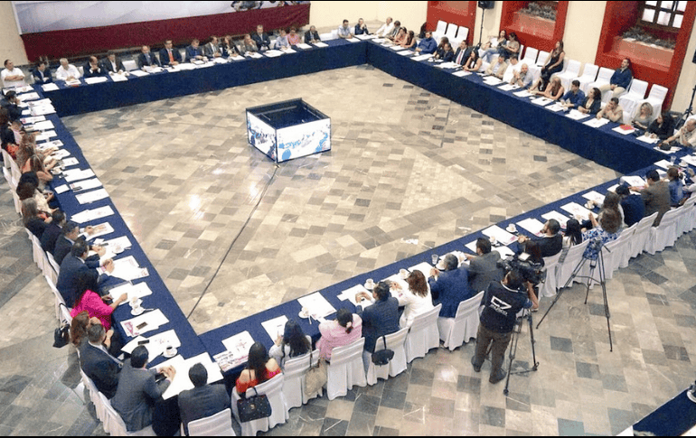 Hoy se reactivó el Comité de Evaluación y Seguimiento de las Políticas del Trabajo que tiene por objetivo abordar temas relacionados con el trabajo en jalisco. TWITTER / @lcnajeragv