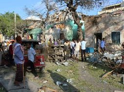 En la explosión, 13  personas más resultaron heridas. EFE/S. Warsame