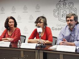 De izquierda a derecha, Isabel Orendáin, directora del Museo de Paleontología; Susana Chávez, directora de Cultura Guadalajara y Ricardo Agraz, director de Proyectos del Espacio Público. ESPECIAL