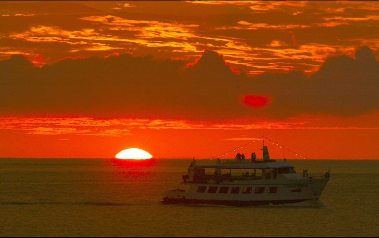 Puerto Vallarta está dentro del gusto del turista por la calidez de su gente, su gastronomía, actividades al aire libre y de montaña, y sus irrepetibles atardeceres. EL INFORMADOR / ARCHIVO