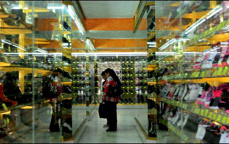 Las actividades terciarias relacionadas con el comercio, transporte y otros servicios descendieron, lo que revela la desaceleración del consumo interno. EL INFORMADOR / ARCHIVO