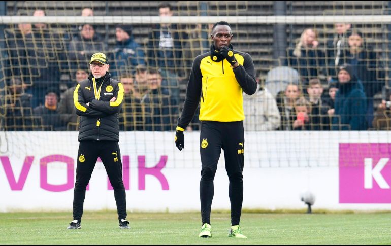 Junto al técnico Peter Stoeger.