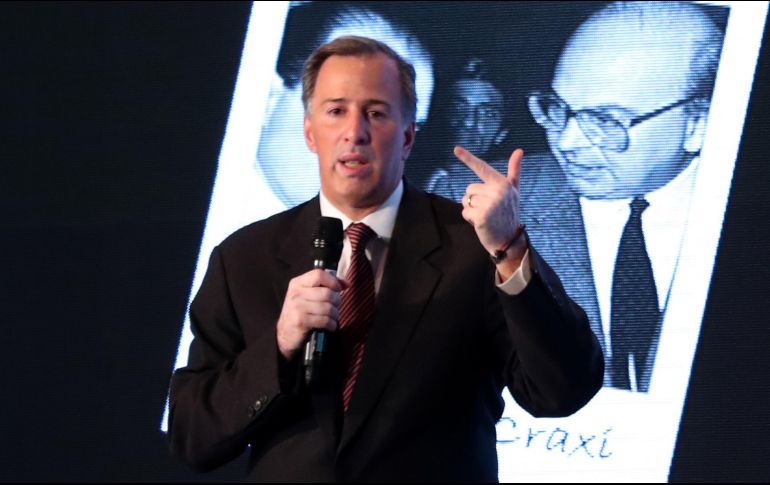 Meade aseguró que el financiamiento del nuevo aeropuerto está garantizado con recursos públicos y privados. SUN / A. Ojeda