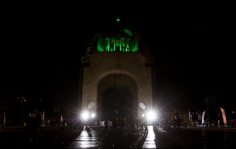 De 20:30 a 21:30 horas del día de hoy se llevó a cabo La Hora del Planeta. EFE / A. Monroy