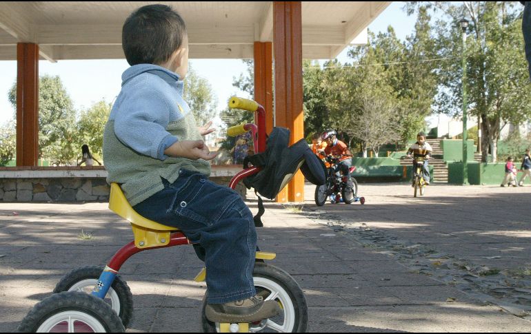 El padecimiento se origina cuando se tiene una fuerte carga de factores estresantes que dañan severamente la autoestima del niño, lo que genera temor y ansiedad, que repercuten en su hábito. EL INFORMADOR / ARCHIVO