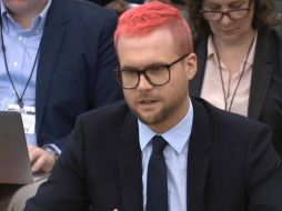 Chris Wylie ayudó a montar Cambridge Analytica en 2013; abandonó la empresa al año siguiente. AP / ARCHIVO