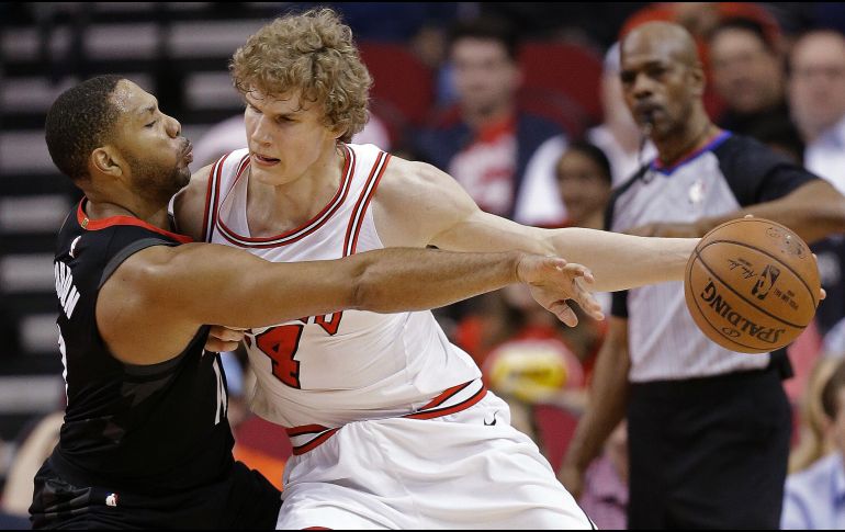 Los Rockets ya acumulan tres rachas de 10 victorias seguidas en la misma temporada. AP/C. Smith