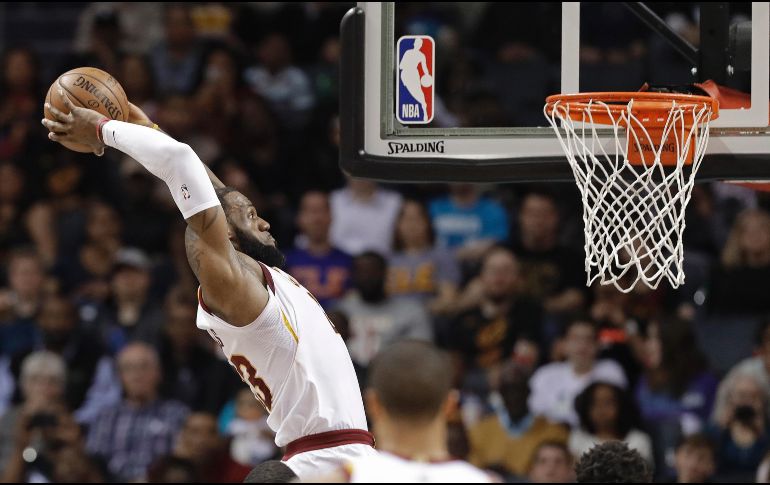 LeBron de conseguir otro argumento a su favor en el debate sobre quién es el mejor de la historia. AP/C. Burton