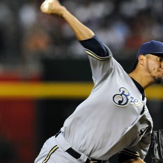 Yovani Gallardo firma con los Rojos de Cincinnati