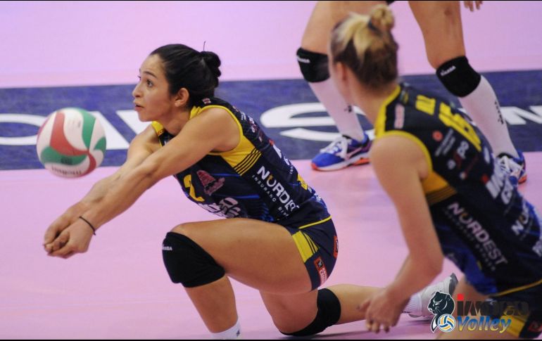 Bricio (I) fue autora del remate que le dio el último set a las Panteras de Conegliano. INTERNET/www.imocovolley.it