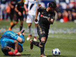 Vela fue la figura del primer tiempo, aunque Ibrahimovic terminó por robarle los reflectores. AP/J. C Hong