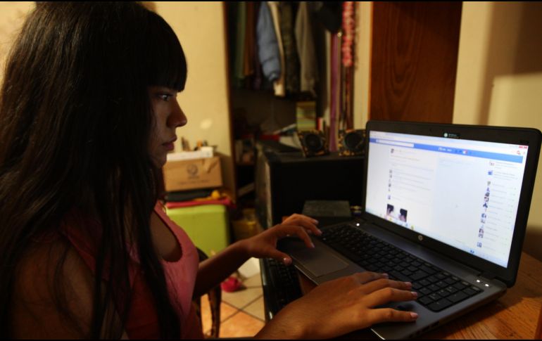 En junio de 2016, una fuente oficial dijo a Efe que EU había comenzado a exigir los datos de redes sociales a unos 65 mil solicitantes de visados. EL INFORMADOR / ARCHIVO