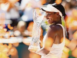 Gracias a su título de este fin de semana en Florida, Sloane Stephens se ubicará esta semana por primera vez en su carrera dentro de las 10 mejores tenistas de la WTA. AFP/M. Reaves