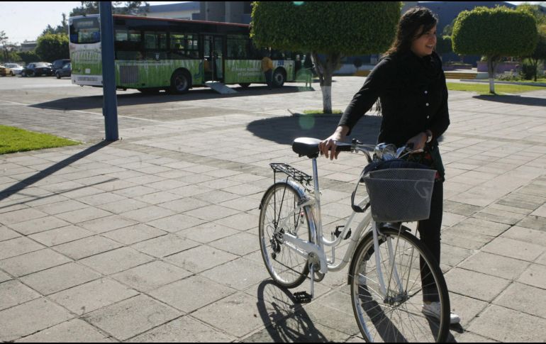 Los senadores también busca promover que las políticas públicas mejoren el transporte público. EL INFORMADOR/ ARCHIVO