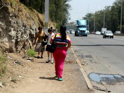 El IMSS recomendó no utilizar prendas ni calzado muy ajustado, así como utilizar medias de comprensión, caminar diario, masajear las piernas y elevarlas al regresar a casa. EL INFORMADOR/ ARCHIVO