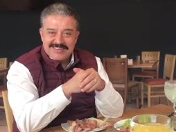 De visita en Tepatitlán, Carlos Lomelí dijo que en la contienda electoral sus adversarios son la inseguridad. FACEBOOK / Dr. Carlos Lomelí Bolaños