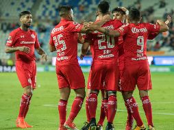 Los últimos minutos de juego fueron de constantes aproximaciones por los dos bandos, pero no lograron concretar. MEXSPORT/D. Leah