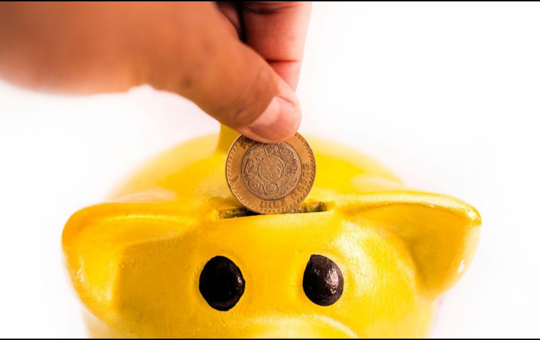 Se puede acudir a la Condusef, elaborar la solicitud de Beneficiarios de Cuentas de Depósito, y presentar una copia del acta de defunción del fallecido AFP/ARCHIVO