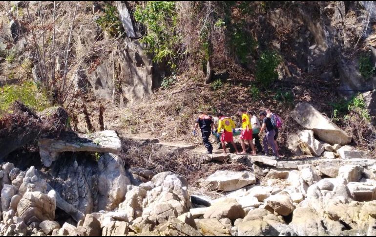 La joven fue trasladada a la clínica 10 del IMSS en Puerto Vallarta. ESPECIAL/