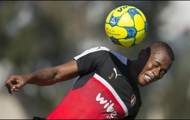 El defensor rojinegro sufre una tendinitis de los peroneos que lo incapacitará para participar en la jornada 14. MEXSPORT / C. de Marchena