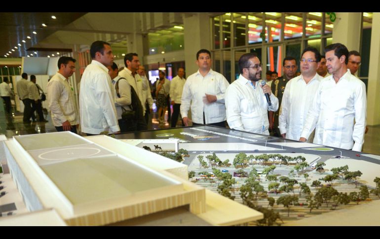 La baja inversión pública limita el crecimiento económico del país. NOTIMEX