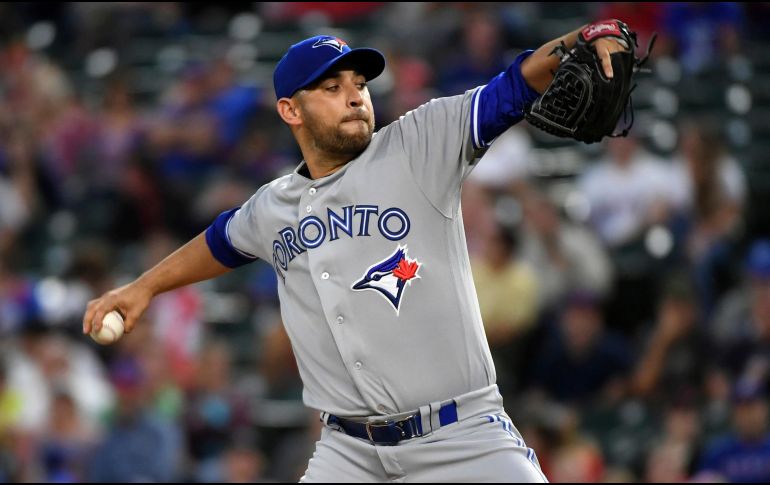 El mexicano Marco Estrada estuvo fino ayer para acreditarse su primer triunfo de la temporada con los Azulejos de Toronto. AP/J. McWhorter