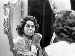 El pasado 8 de marzo, Derbez también recordó a su madre con varias fotos, pues habría cumplido años.