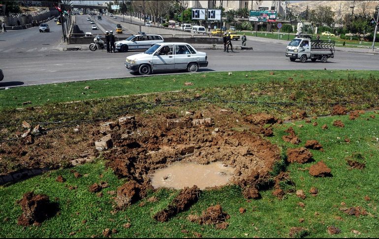 El régimen de Bashar al Asad lanzó una ofensiva el 18 de febrero para reconquistar el último bastión rebelde en la periferia de la capital. EFE/ S. Handout