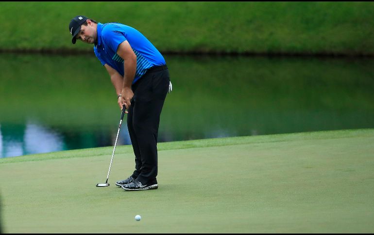 Patrick Reed marcó dos “eagles” en nueve hoyos. EFE/T. Maury