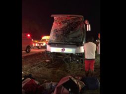 Arturo Avilés, entrenador del equipo jarocho fue llevado a un hospital cercano; se reporta en estado delicado. El resto de los integrantes del equipo resultó con daños mínimos. FACEBOOK / Código Veracruz