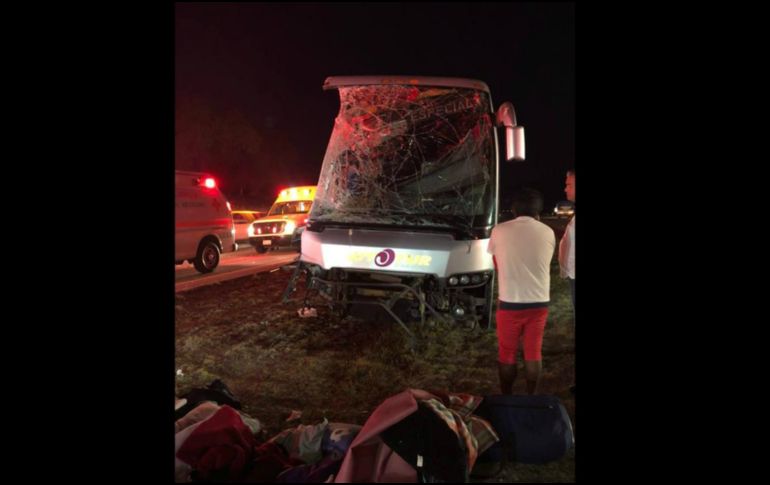 Arturo Avilés, entrenador del equipo jarocho fue llevado a un hospital cercano; se reporta en estado delicado. El resto de los integrantes del equipo resultó con daños mínimos. FACEBOOK / Código Veracruz