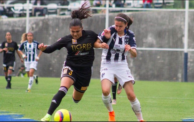 El resultado entre los equipos regios impedirá que el Guadalajara defienda su campeonato. TWITTER/@Rayadas