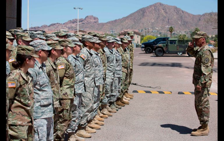 Parte de los 225 elementos que vigilarán la frontera de Arizona con México.