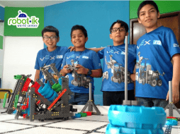 Sebastián, Pablo, Erick y Germán, ganaron el pase a la competencia mundial el pasado 13 y 14 de marzo. ESPECIAL