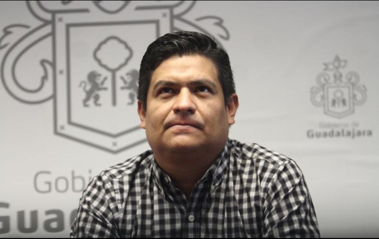 ''Una de las cosas más padres que me han pasado, es que me rodeo de gente que me apoya, me hace que siga haciendo los cartones, tanto de política y de deportes'', indicó Saúl Herrera, monero. EL INFORMADOR / E. Barrera