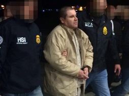 La fiscalía asegura contar con unas 300 mil páginas de documentos, cientos de fotos satelitales, correos electrónicos, videos y llamadas interceptadas que prueban los crímenes del narcotraficante. AFP / ARCHIVO