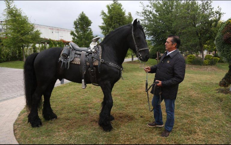 “Tornado ensillado y listo para acompañarnos en este camino”, escribió “El Bronco” en sus redes sociales. FACEBOOK/JaimeRodriguezElBronco