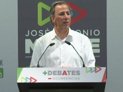 Meade estrenó un atril en el que se leyó el mensaje: +Debates –Ocurrencias. TWITTER / @JoseAMeadeK
