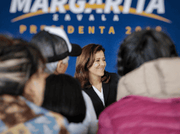 La candidata solicitó a los medios que no aparecieran los rostros de quienes asistieron a su evento para garantizar su integridad. TWITTER / @Mzavalagc