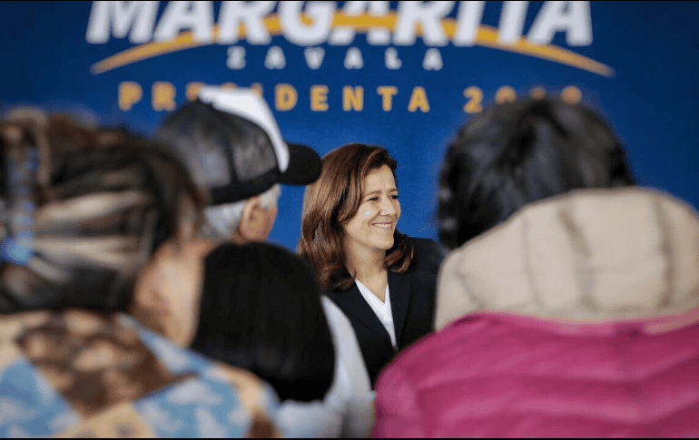 La candidata solicitó a los medios que no aparecieran los rostros de quienes asistieron a su evento para garantizar su integridad. TWITTER / @Mzavalagc