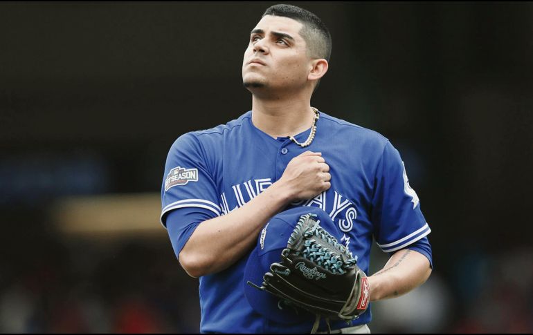 El cerrador mexicano de los Azulejos de Toronto tiene marca de 100 juegos salvados en su carrera en la Gran Carpa. AP